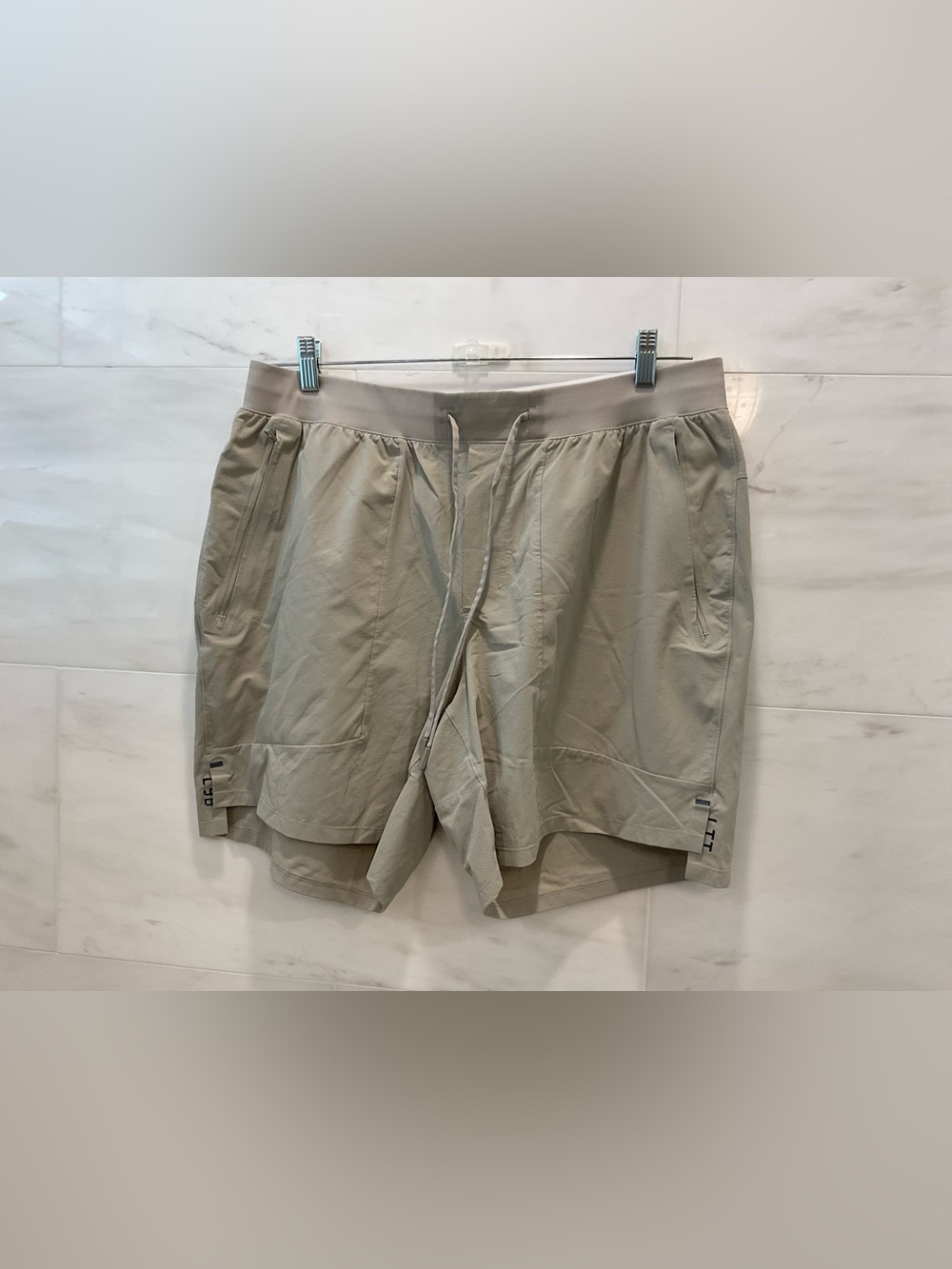 Lululemon License To Train Shorts - 7” - Linerless STONE BEIGE size XXL T55